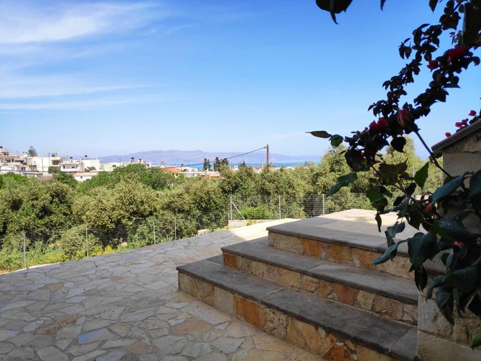 Xenia'S Countryside Guesthouse Agia Marina Exterior foto