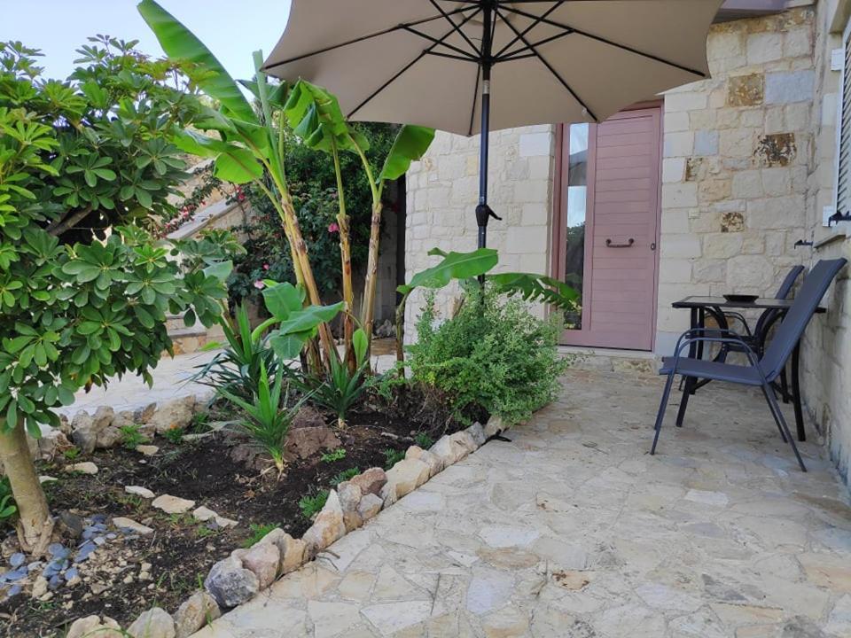 Xenia'S Countryside Guesthouse Agia Marina Exterior foto